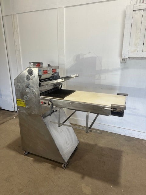 ACME MODEL 8 STAINLESS STEEL COMMERCIAL DOUGH SHEETER w/20"W CONVEYOR 115v 1ph 3/4 hp - Second Life - Equipment - collection_name