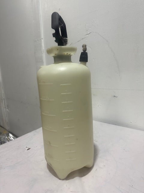 FLAVORBURST 3 GALLON SAN 740 SANITIZER TANK - Second Life - Equipment - collection_name