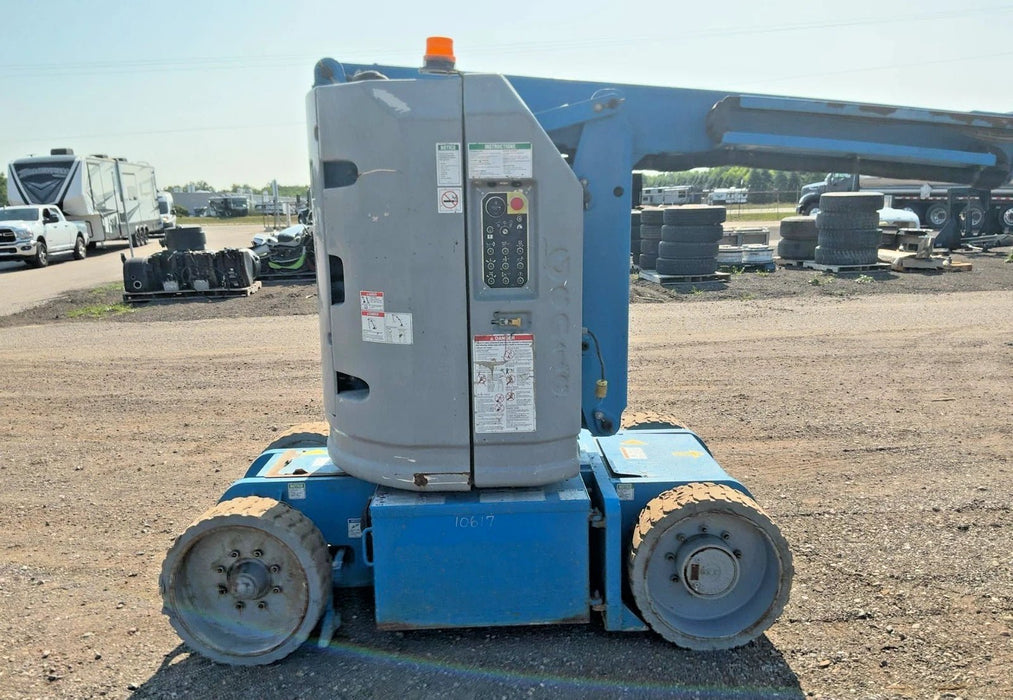 2014 Genie Z-30/20N RJ Electric Articulating Boom Lift 507 hrs, 30' H, will ship - Second Life-Equipment-collection_name