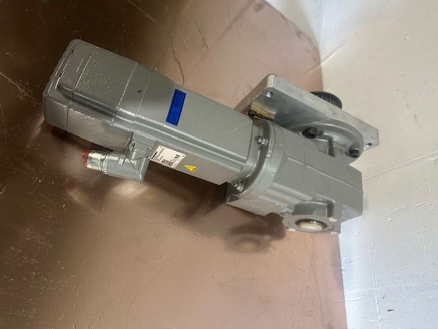 2021 SEW - EURODRIVE KAF29 CM3C63M - 45A - P/BZ/DI/PK/E SYNCHRONOUS SERVO MOTOR W/RIGHT ANGLE GEARBOX - Second Life - Equipment - collection_name