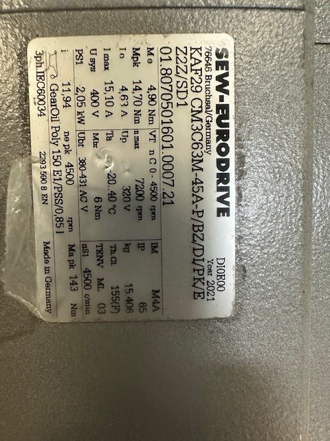 2021 SEW - EURODRIVE KAF29 CM3C63M - 45A - P/BZ/DI/PK/E SYNCHRONOUS SERVO MOTOR W/RIGHT ANGLE GEARBOX - Second Life - Equipment - collection_name
