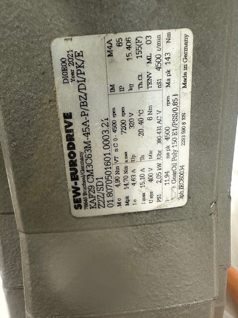 2021 SEW - EURODRIVE KAF29 CM3C63M - 45A - P/BZ/DI/PK/E SYNCHRONOUS SERVO MOTOR W/RIGHT ANGLE GEARBOX - Second Life - Equipment - collection_name