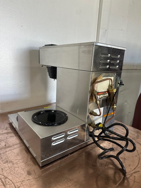 "BUNN CWTF15, 3LPF "POUR OVER OR DIRECT LINE COFFEE BREWER W/3 WARMERS,120V 1PH