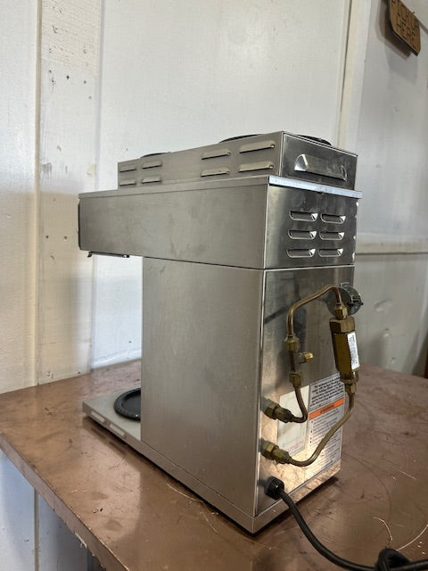 "BUNN CWTF15 1LW/2UP"POUR OVER OR DIRECT LINE COFFEE BREWER W/3 WARMERS,120V 1PH