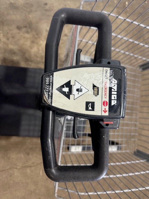 "AMIGO" HANDICAP/SHOPPING CART RECHARABLE 500LB MAX W/ *NEW BATTERY