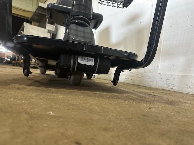 "AMIGO" HANDICAP/SHOPPING CART RECHARABLE 500LB MAX W/ *NEW BATTERY