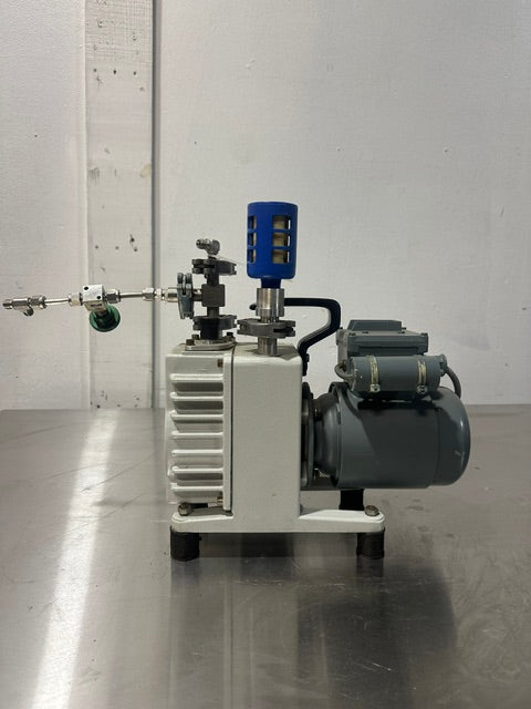 LEYBOLD-HERAEUS S2A TRIVAC ROTARY VANE VACUUM PUMP
