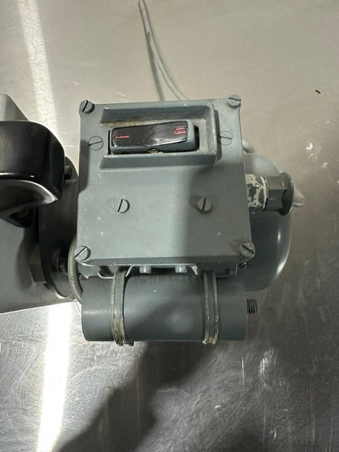 LEYBOLD-HERAEUS S2A TRIVAC ROTARY VANE VACUUM PUMP