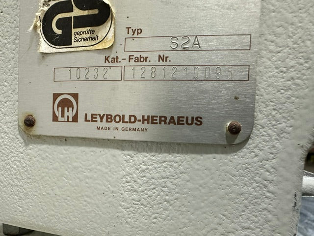 LEYBOLD-HERAEUS S2A TRIVAC ROTARY VANE VACUUM PUMP