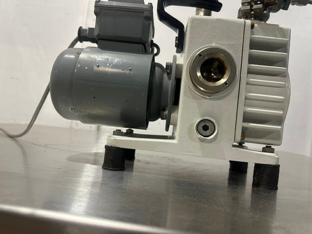 LEYBOLD-HERAEUS S2A TRIVAC ROTARY VANE VACUUM PUMP