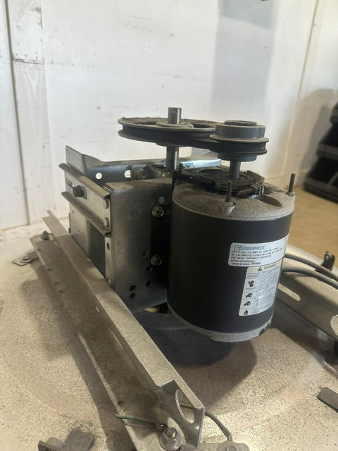 "GREENHECK 6B-180-4-X"H.D COMMERCIAL UPBLAST EXHAUST FAN (30" x 30" BASE)