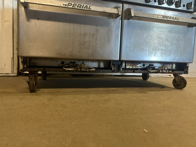 IMPERIAL COMMERCIAL NATURAL GAS 6 BURNER 24" GRIDDLE WITH DOUBLE OVEN ON CASTERS