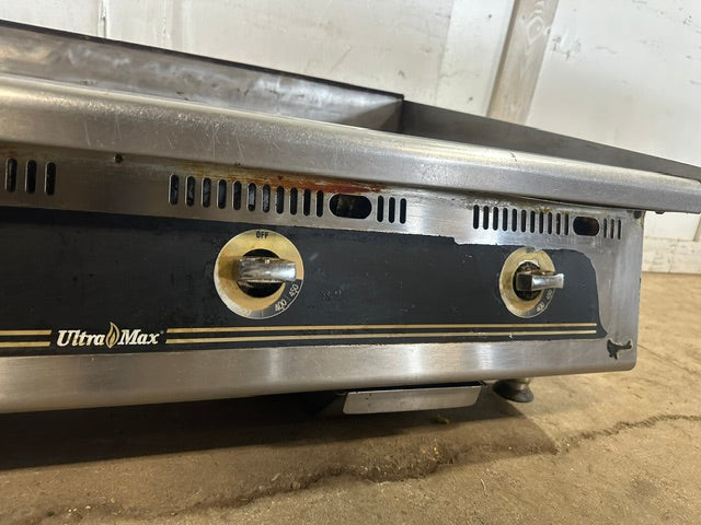 "ULTRA MAX" NATURAL GAS 48 IN WIDE COUNTER TOP GRIDDLE W/ GREASE PAN