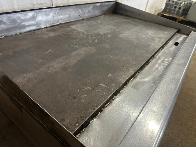 "ULTRA MAX" NATURAL GAS 48 IN WIDE COUNTER TOP GRIDDLE W/ GREASE PAN