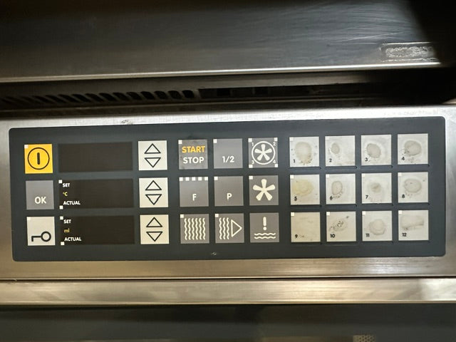 "MIWE GUSTO SK" H.D COMMERCIAL COUNTER TOP 3 PANS CONVECTION OVEN, 208V