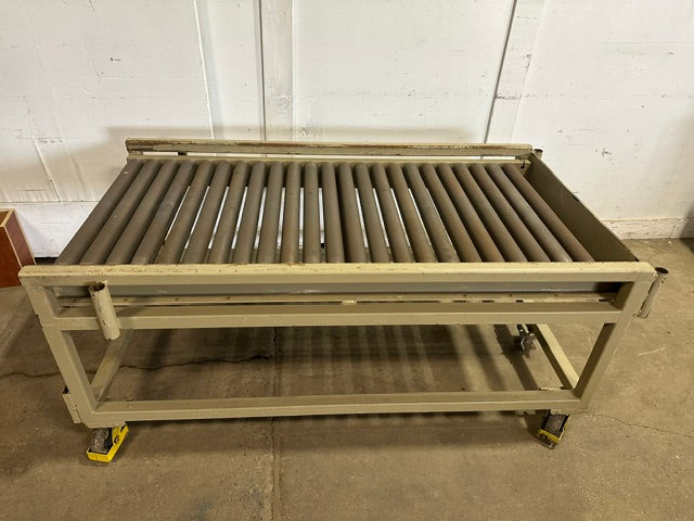 H.D INDUSTRIAL PALLET CONVEYOR/ROLLER CONVEYOR ON CASTERS, 32"H x 75"L x 45"W