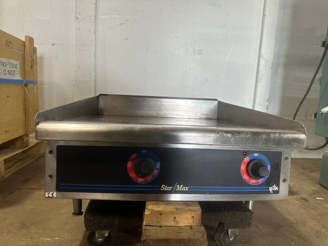 "STAR MAX" COMMERCIAL THERMOSTATIC ELECTRIC 24"W COUNTER TOP GRIDDLE ON LEGS