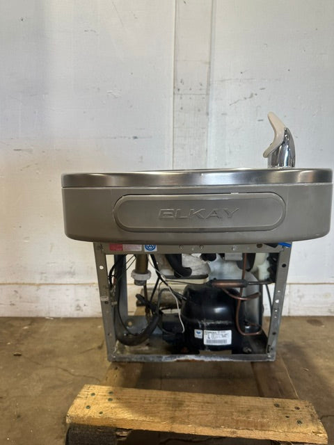 "ELKAY EZFS8 1B" WALL MOUNTED WATER COOLER DRINKING FOUNTAIN, 115V, 1PH