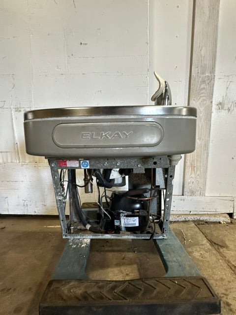 "ELKAY EZFS8 1A" WALL MOUNTED WATER COOLER DRINKING FOUNTAIN, 115V, 1PH