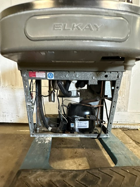 "ELKAY EZFS8 1A" WALL MOUNTED WATER COOLER DRINKING FOUNTAIN, 115V, 1PH