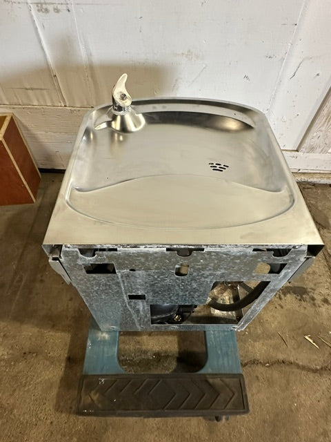 "ELKAY EZFS8 1A" WALL MOUNTED WATER COOLER DRINKING FOUNTAIN, 115V, 1PH
