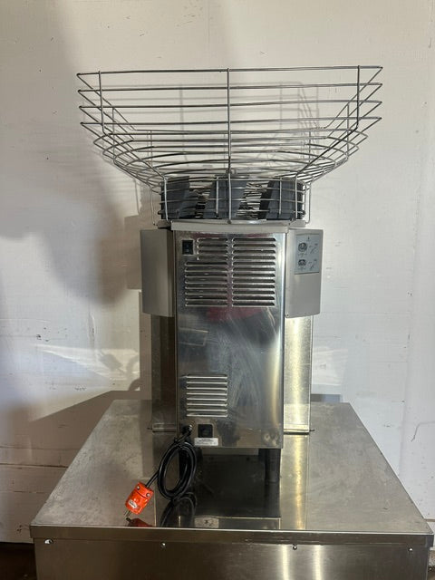 ZUMMO Z14C 110V H.D COMMERCIAL S.S AUTOMATIC CITRUS JUICER MACHINE ON SERVICE CABINET