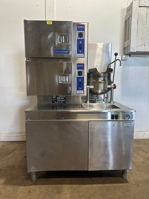 "CLEVELAND 42CKGM200" COMMERCIALN GAS DOUBLE STACK STEAMER W/ 6 GAL KETTLE