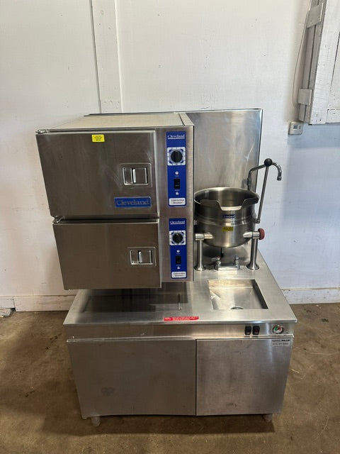 "CLEVELAND 42CKGM200" COMMERCIALN GAS DOUBLE STACK STEAMER W/ 6 GAL KETTLE