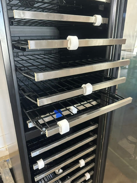 "VINOTEMP EL-142SDST" COMMERCIAL 155- BOTTLE DUAL ZONE LIGHTED WINE COOLER ,1PH