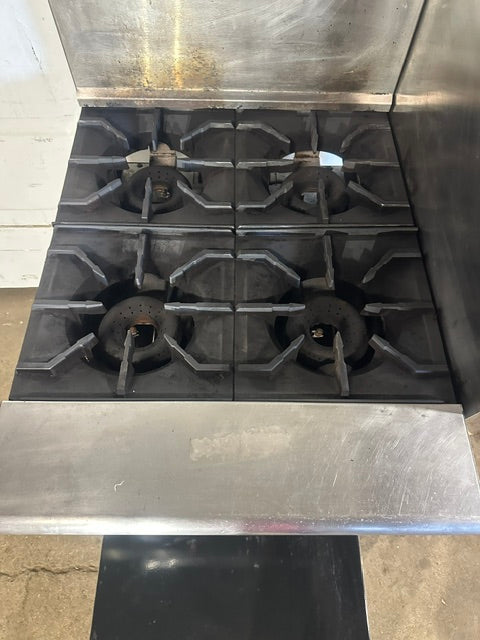 "AMERICAN RANGE" H.D COMMERCIAL N GAS 4 BURNER STOVE WITH OVEN