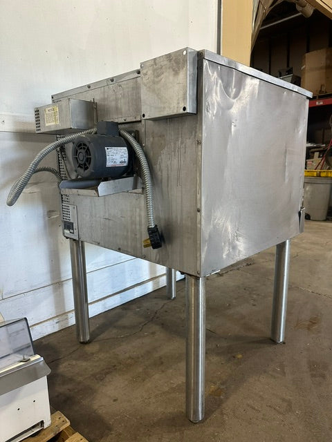 "SOUTHBEND" H.D COMMERCIAL ELECTRIC CONVECTION OVEN ON LEGS, 208/230V 1PH