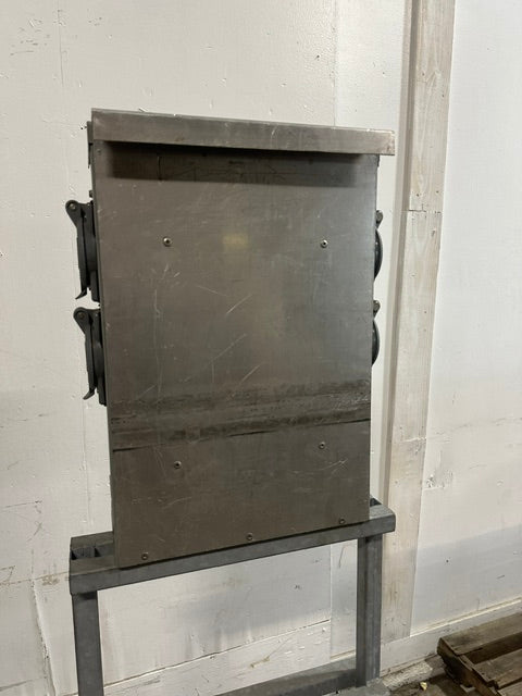 LOT OF 4** Hubbell portable power Distribution Box, Temporary Power Box