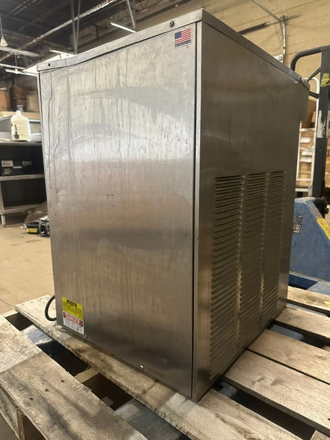 "STOELTING E131-38" AIR COOLED TWIN-TWIST SOFT SERVE  FROZEN YOGURT MACHINE,1PH