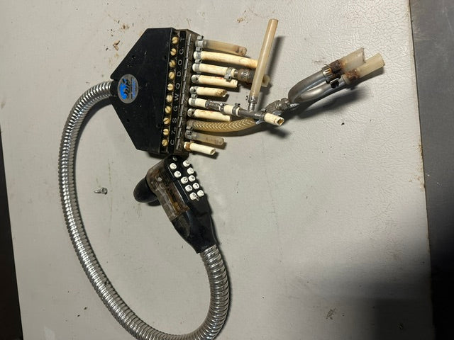 ***lot of 8*** 7 Bar-master and 1 wunder-bar soda gun/bargun