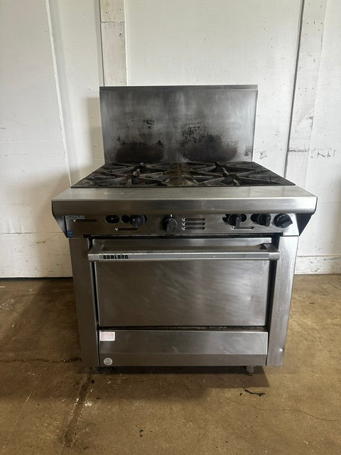 "GARLAND M44R" H.D NATURAL GAS COMMERCIAL 4 BURNERS STOVE WITH OVEN