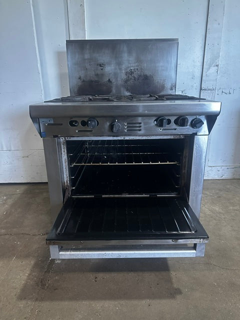 "GARLAND M44R" H.D NATURAL GAS COMMERCIAL 4 BURNERS STOVE WITH OVEN