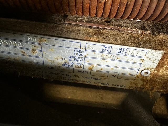 "GARLAND M44R" H.D NATURAL GAS COMMERCIAL 4 BURNERS STOVE WITH OVEN