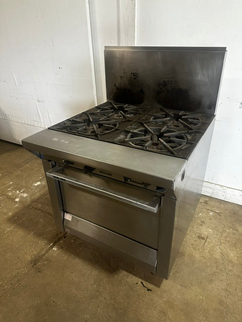 "GARLAND M44R" H.D NATURAL GAS COMMERCIAL 4 BURNERS STOVE WITH OVEN