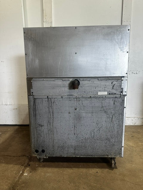 "GARLAND M44R" H.D NATURAL GAS COMMERCIAL 4 BURNERS STOVE WITH OVEN