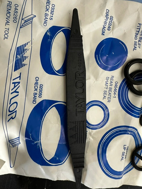 TAYLOR COMMERCIAL SOFT SERVE FREEZER DOOR/O-RINGS AND ACCESSORIES