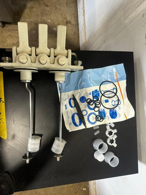 TAYLOR COMMERCIAL SOFT SERVE FREEZER DOOR/O-RINGS AND ACCESSORIES