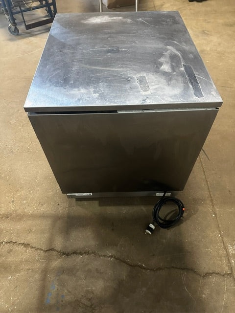 "WINSTON HC4009GE" ELECTRIC 120V 1PH WARMING/HOLDING CABINET ON CASTERS