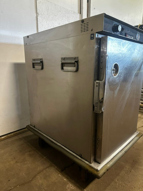 "CRES COR" UNDERCOUNTER ELECTRIC 120V 1PH WARMING/HOLDING CABINET ON CASTERS