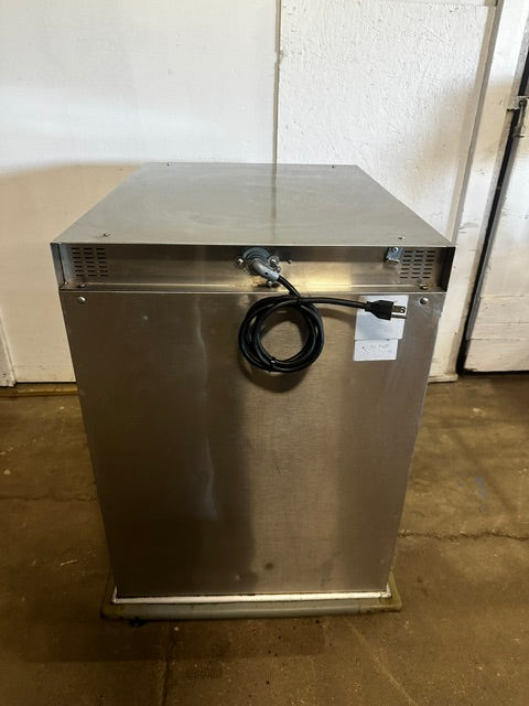 "CRES COR" UNDERCOUNTER ELECTRIC 120V 1PH WARMING/HOLDING CABINET ON CASTERS