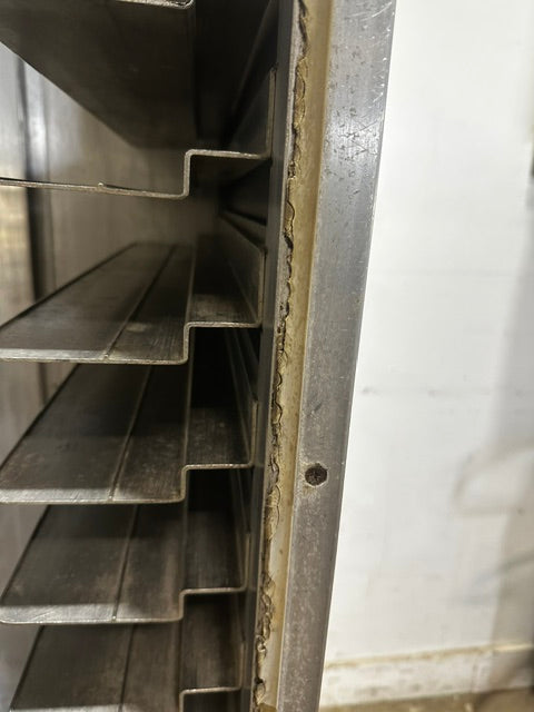 "LOCKWOOD"H.D COMMERCIAL  DRY FOOD HOLDING CABINET ON CASTERS