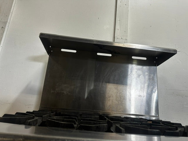 "AMERICAN RANGE AR-6" H.D  N GAS COMMERCIAL 6 BURNER STOVE WITH OVEN  2 RACKS