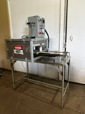 H.D INDUSTRIAL OMEGALUX 5760 WATT HEATING DRYING PLATE APPROX 24" x 24"