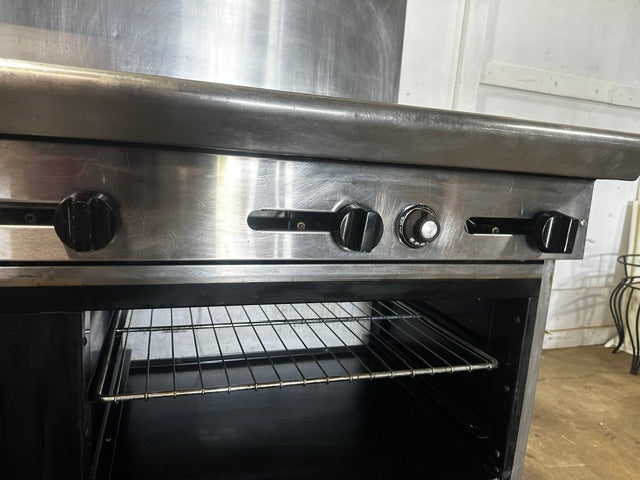 "AMERICAN RANGE"COMMERCIAL N GAS 60"W GRIDDLE WITH DOUBLE OVEN ON CASTERS