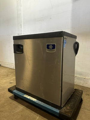 MANITOWOC IB0696YC-161 HALF DICE CUBE ICE MACHINE 560-640LB/24HR 1ph 115v