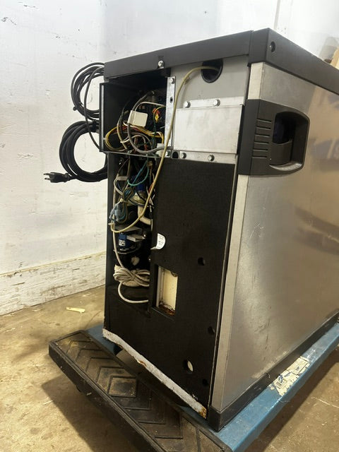 MANITOWOC IB0696YC-161 HALF DICE CUBE ICE MACHINE 560-640LB/24HR 1ph 115v
